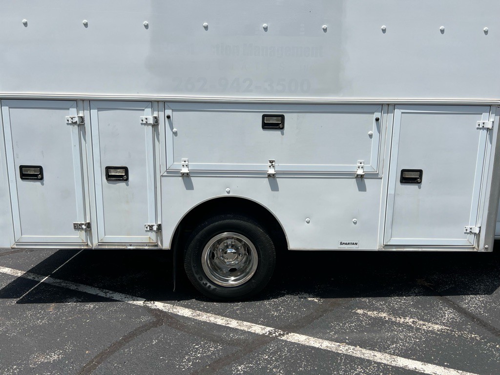 2013 GMC Savana Image 5