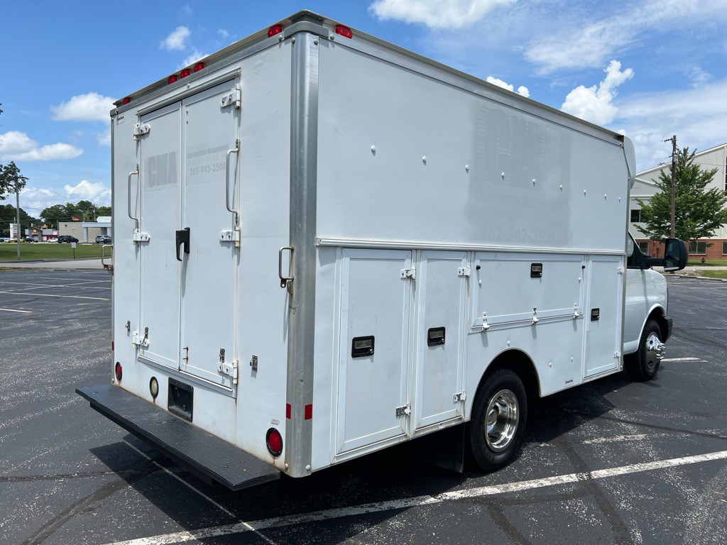 2013 GMC Savana Image 11