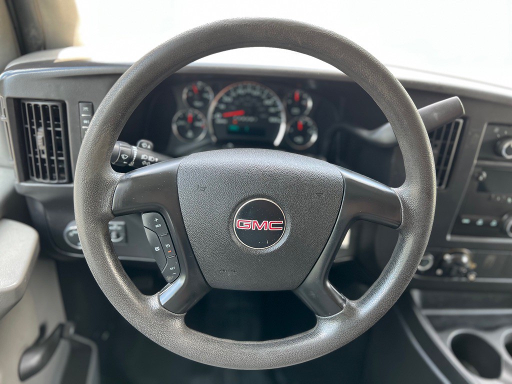 2013 GMC Savana Image 27