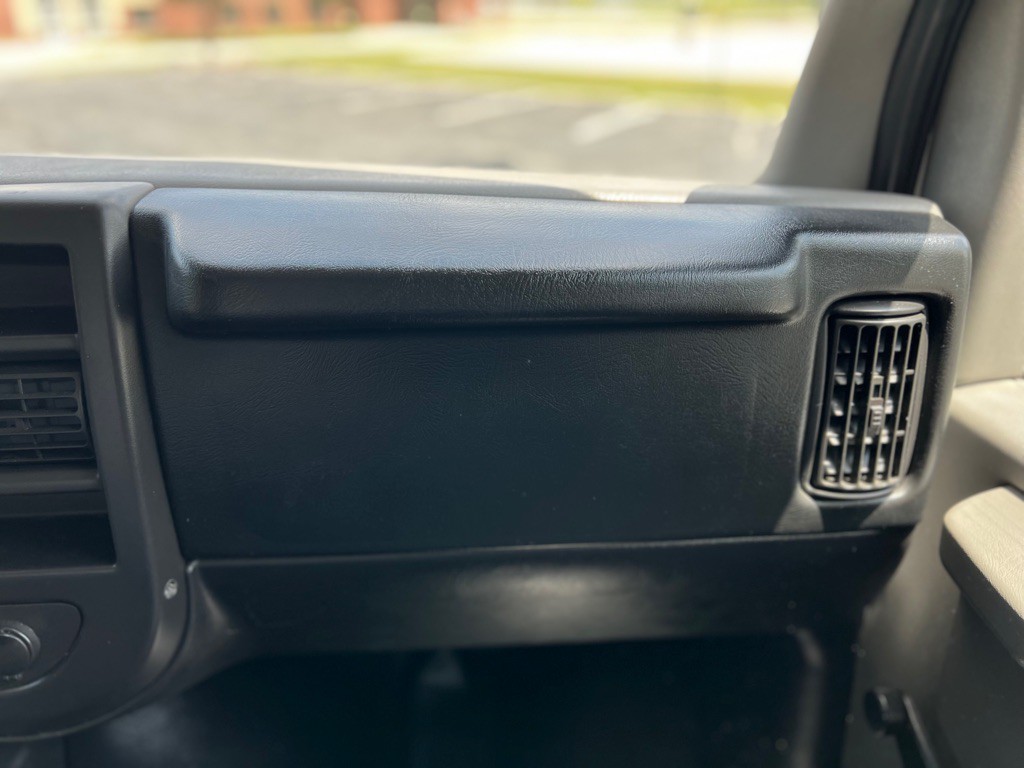 2013 GMC Savana Image 37