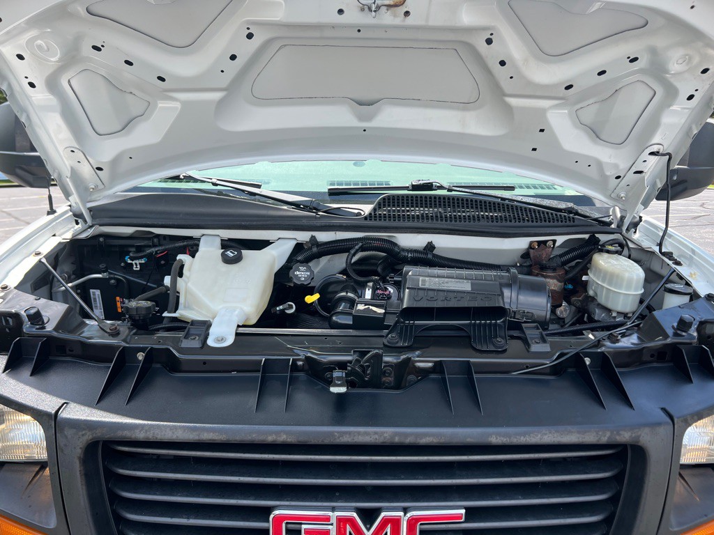 2013 GMC Savana Image 41