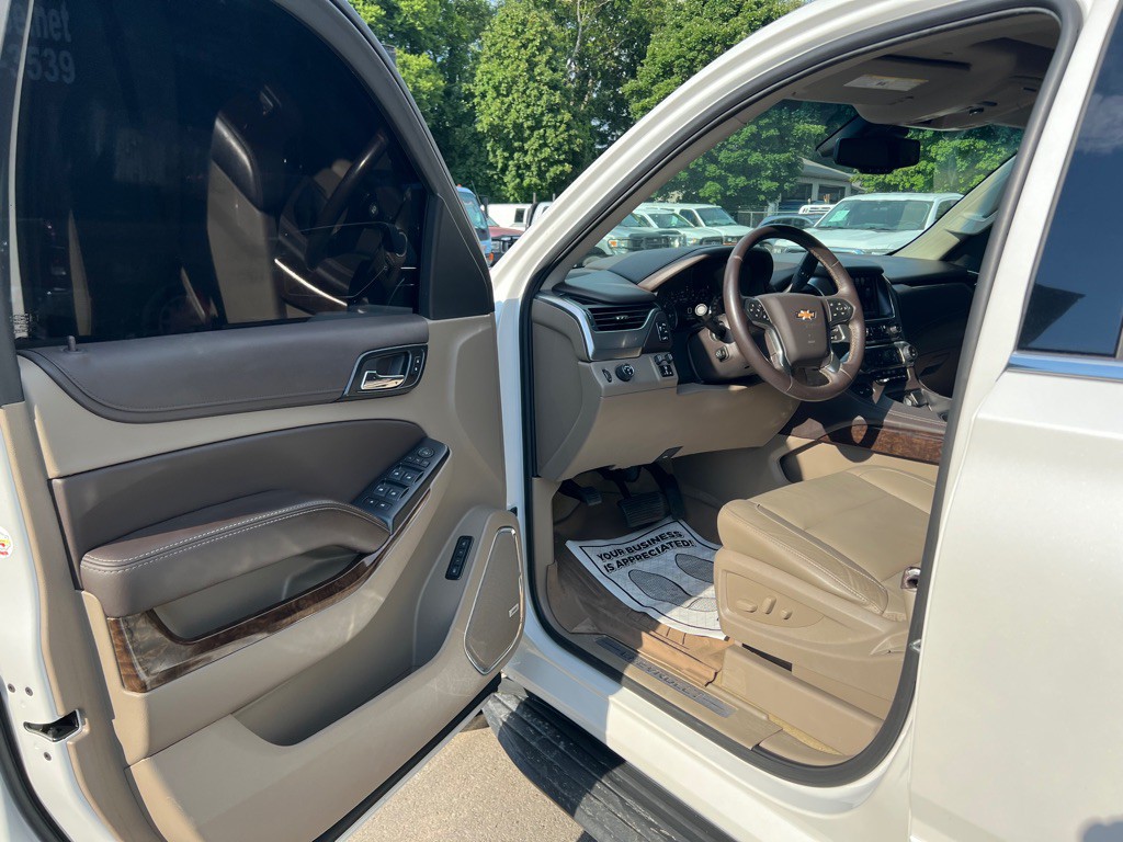 2017 Chevrolet Tahoe Image 12