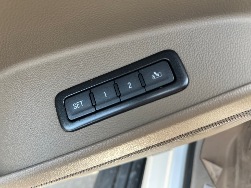 2017 Chevrolet Tahoe Image 16