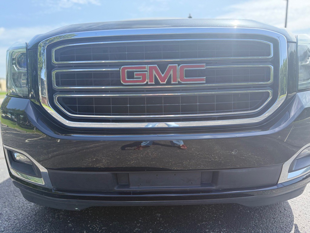 2015 GMC Yukon Image 2