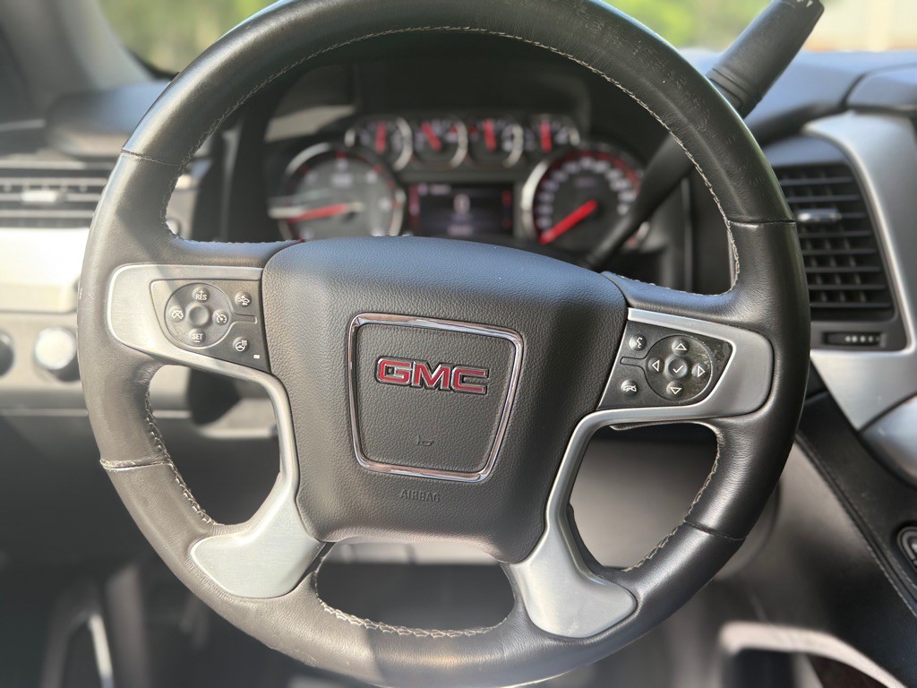 2015 GMC Yukon Image 10