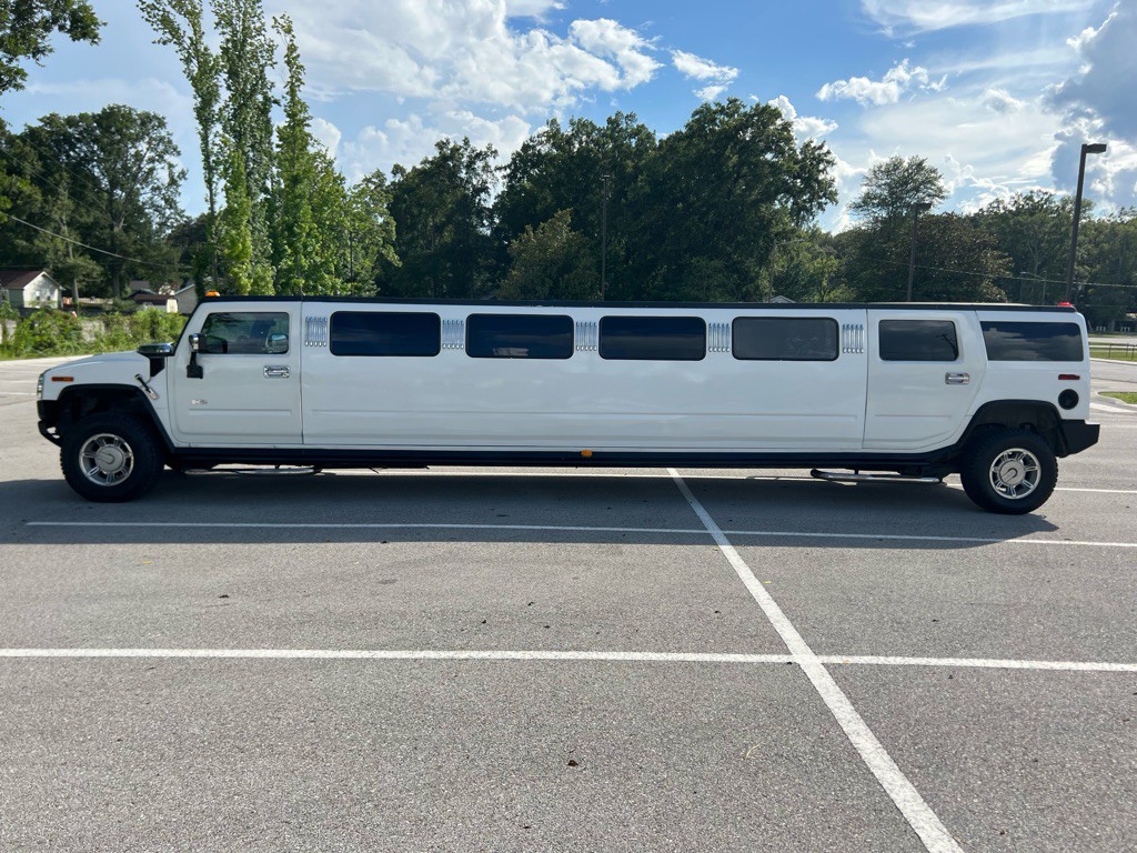 2003 HUMMER H2 Image 16