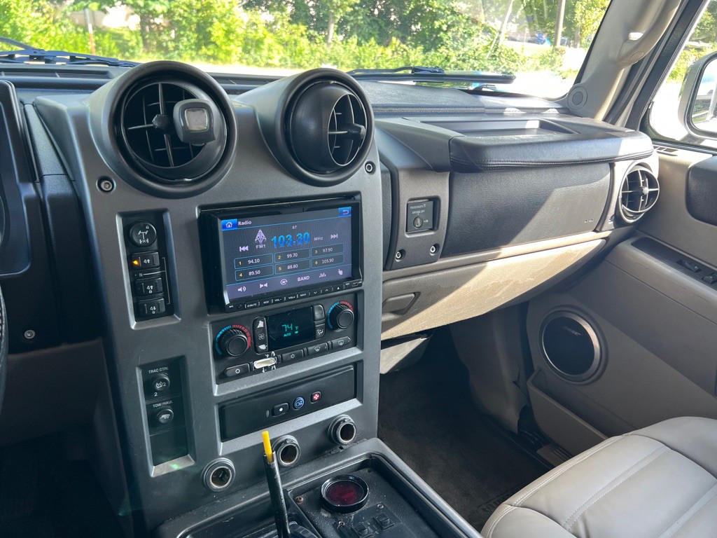 2003 HUMMER H2 Image 20