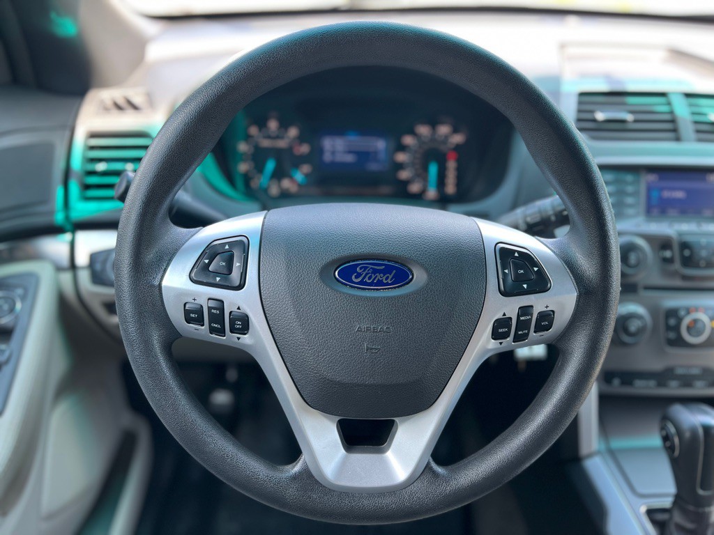 2014 Ford Explorer Image 17