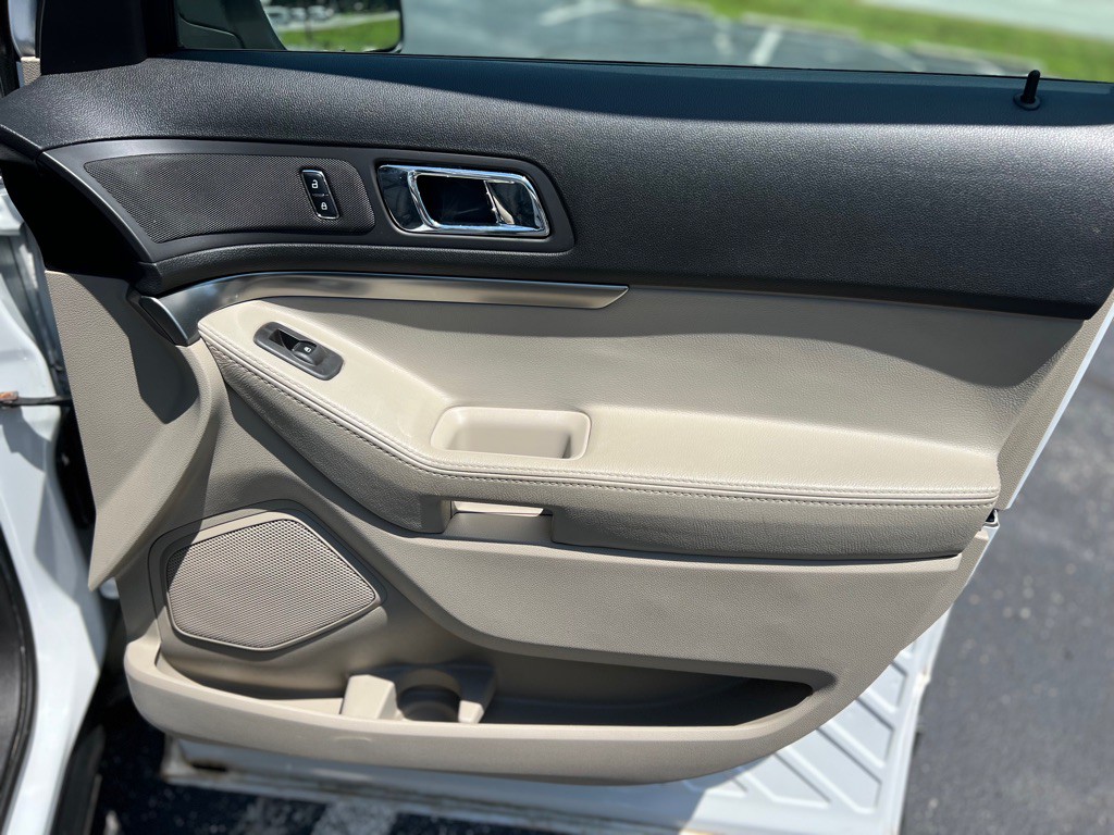 2014 Ford Explorer Image 25