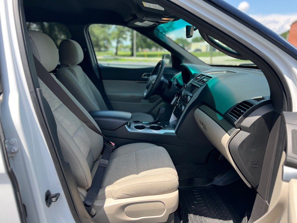 2014 Ford Explorer Image 28