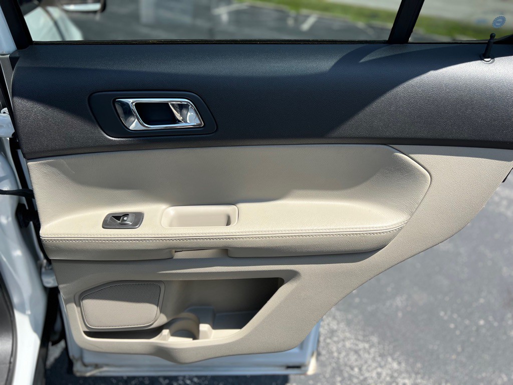 2014 Ford Explorer Image 40