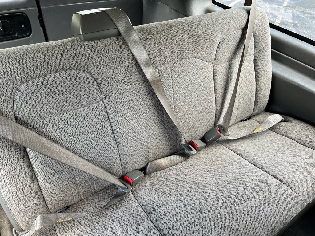 2017 Chevrolet Express Image 9