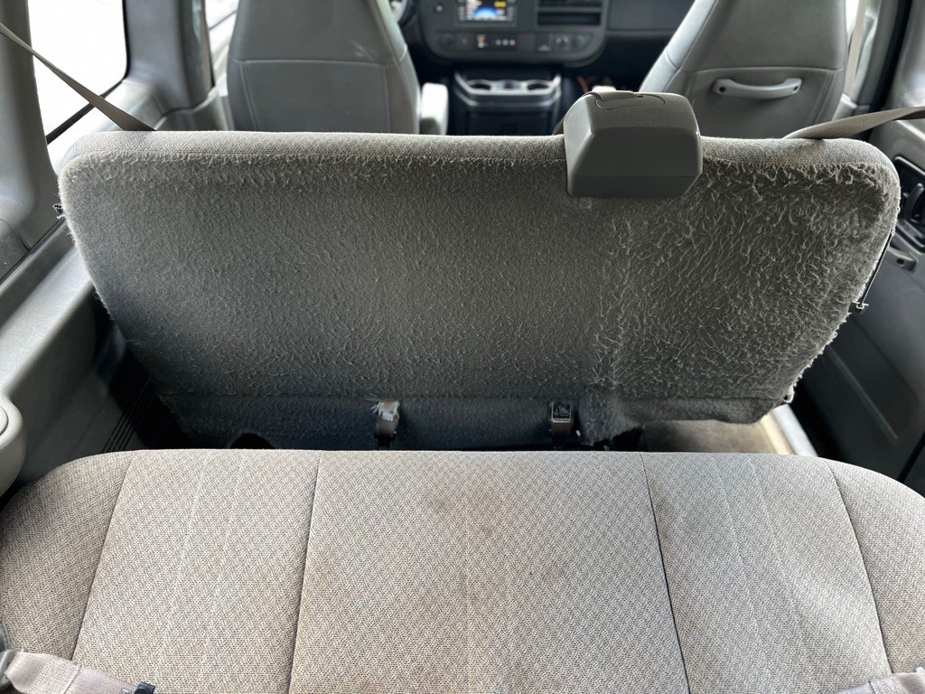 2017 Chevrolet Express Image 11