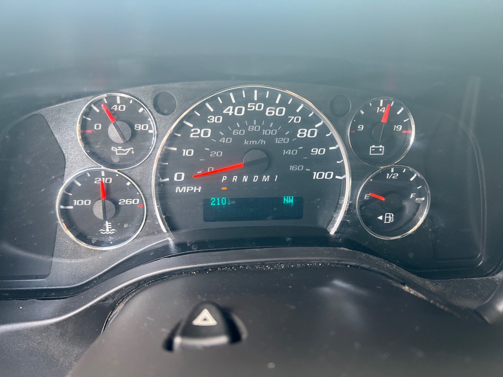 2017 Chevrolet Express Image 22
