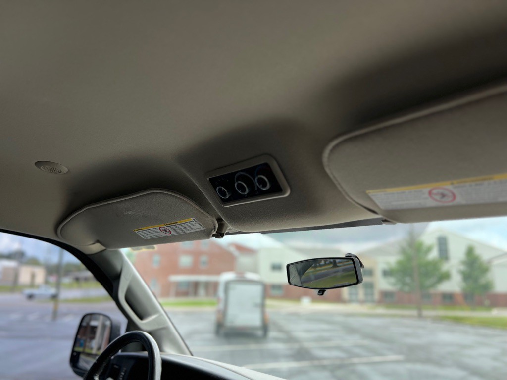2017 Chevrolet Express Image 30