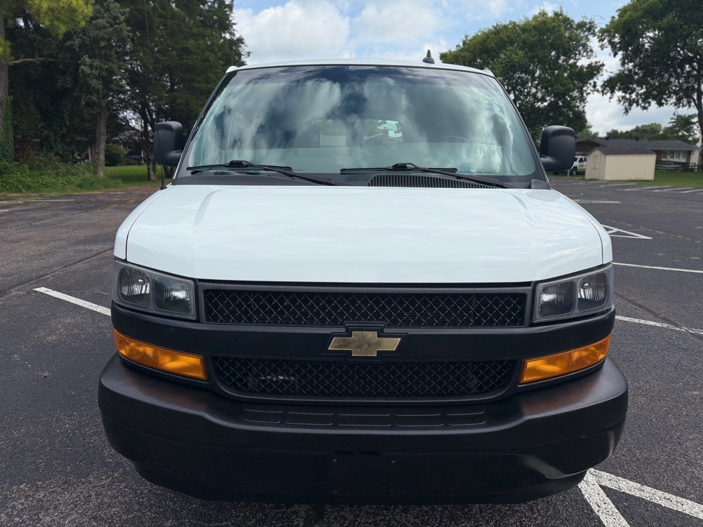 2022 Chevrolet Express Image 2