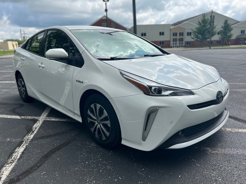 2019 Toyota Prius Image 3
