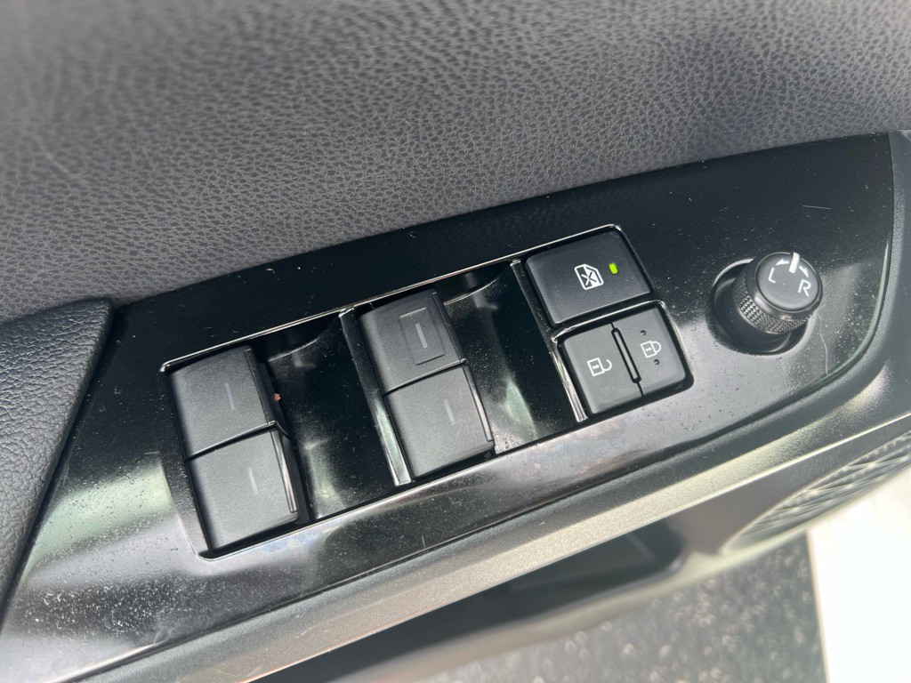 2019 Toyota Prius Image 13