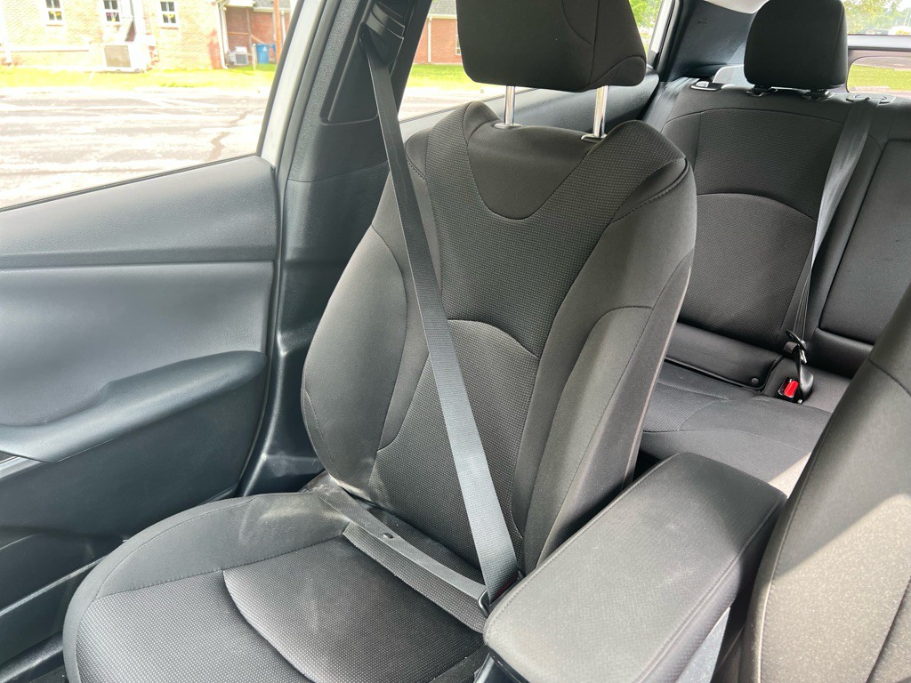 2019 Toyota Prius Image 21