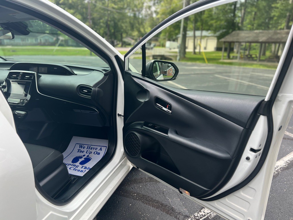 2019 Toyota Prius Image 22