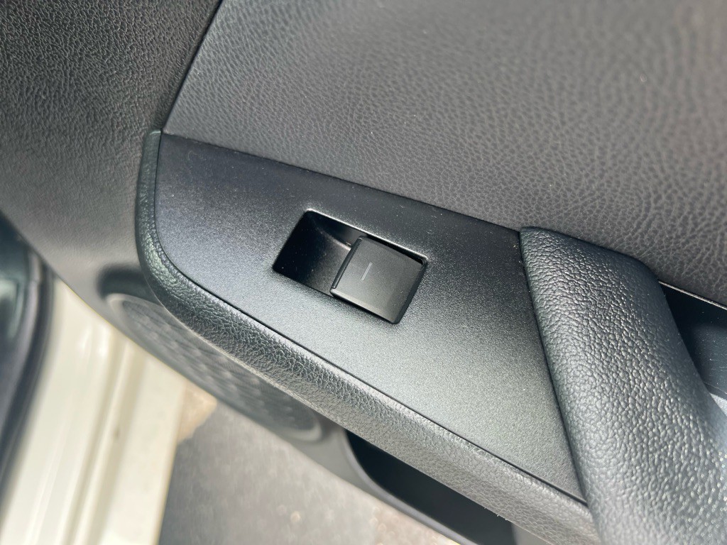 2019 Toyota Prius Image 32