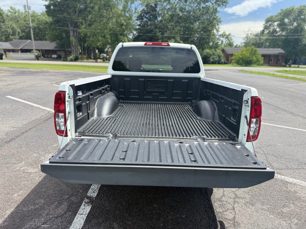 2016 Nissan Frontier Image 7