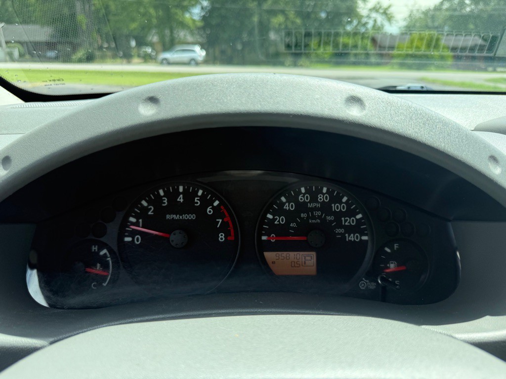 2016 Nissan Frontier Image 17