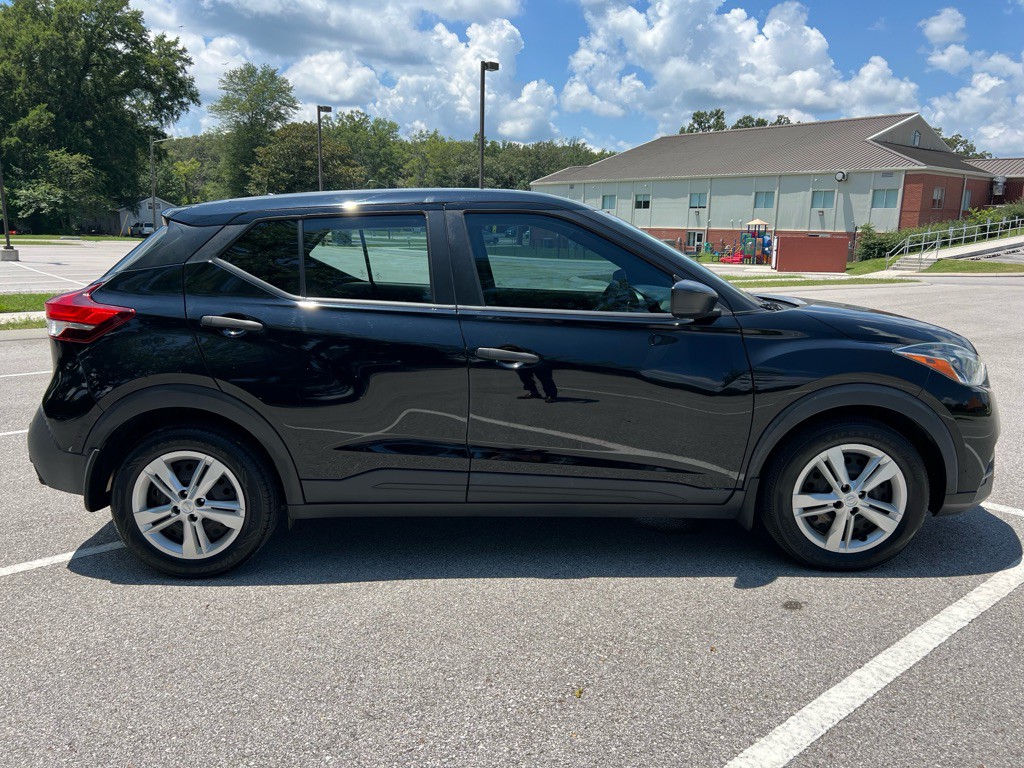 2020 Nissan Kicks Image 4