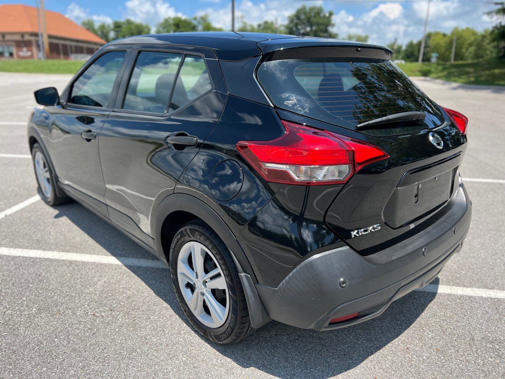 2020 Nissan Kicks Image 9