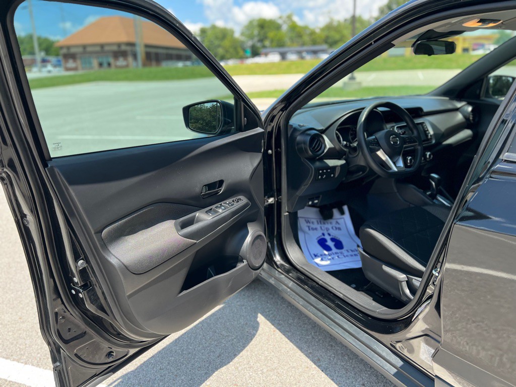 2020 Nissan Kicks Image 11