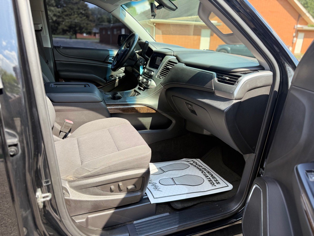 2015 Chevrolet Tahoe Image 16
