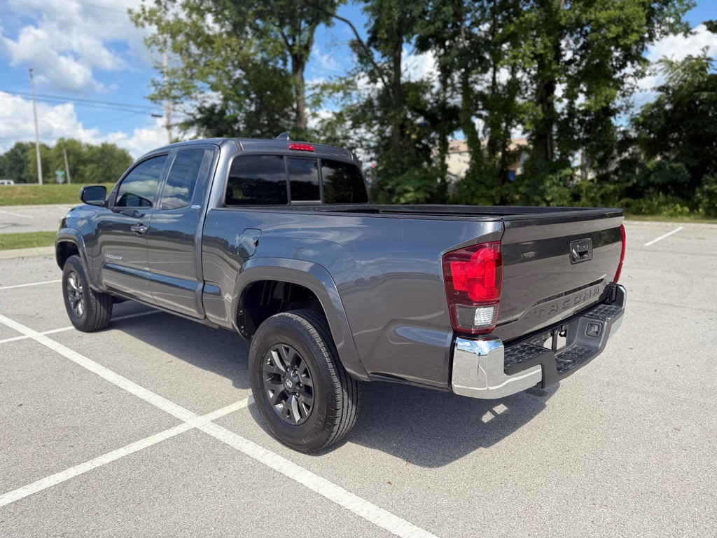 2021 Toyota Tacoma Image 8