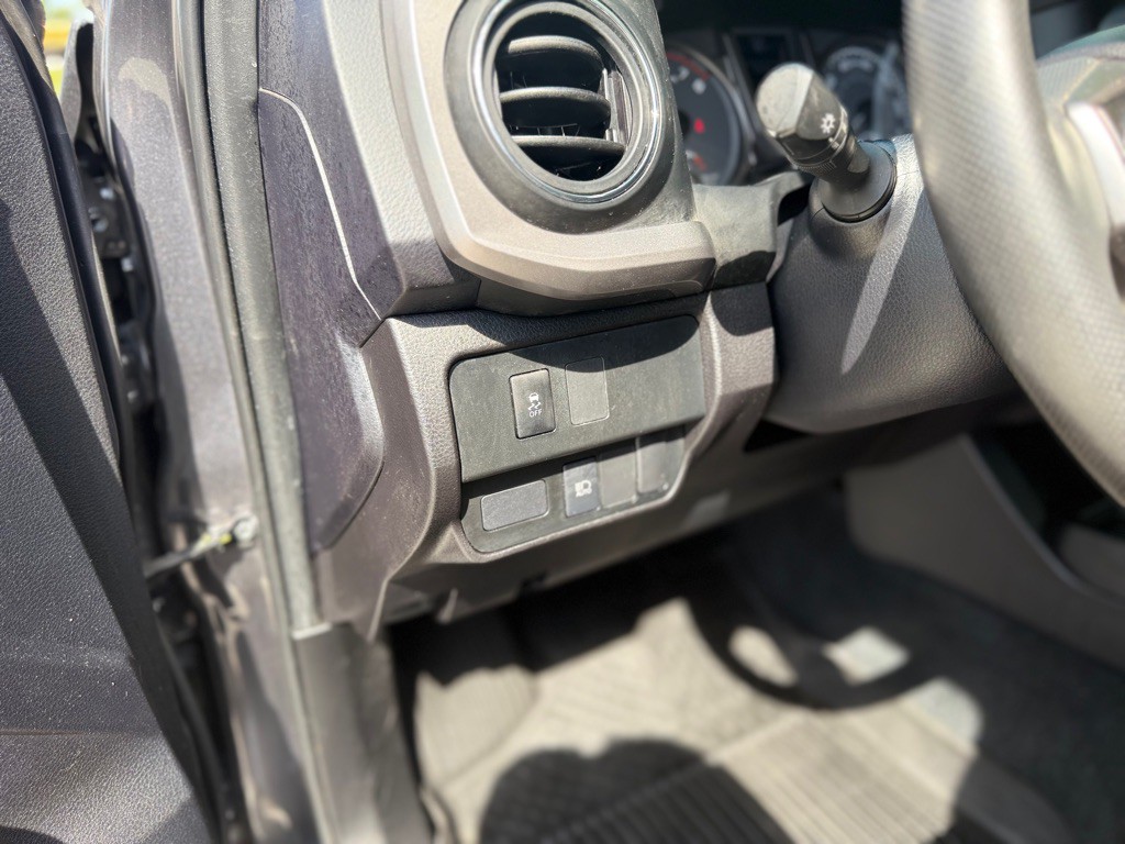 2021 Toyota Tacoma Image 16