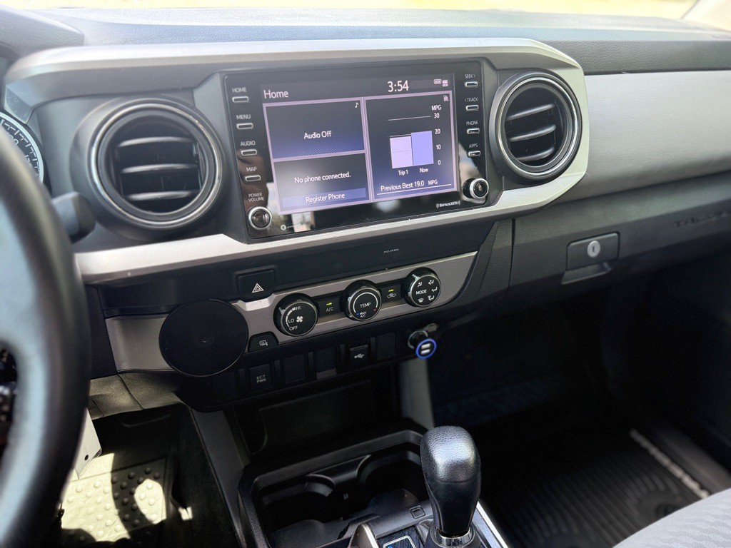 2021 Toyota Tacoma Image 18