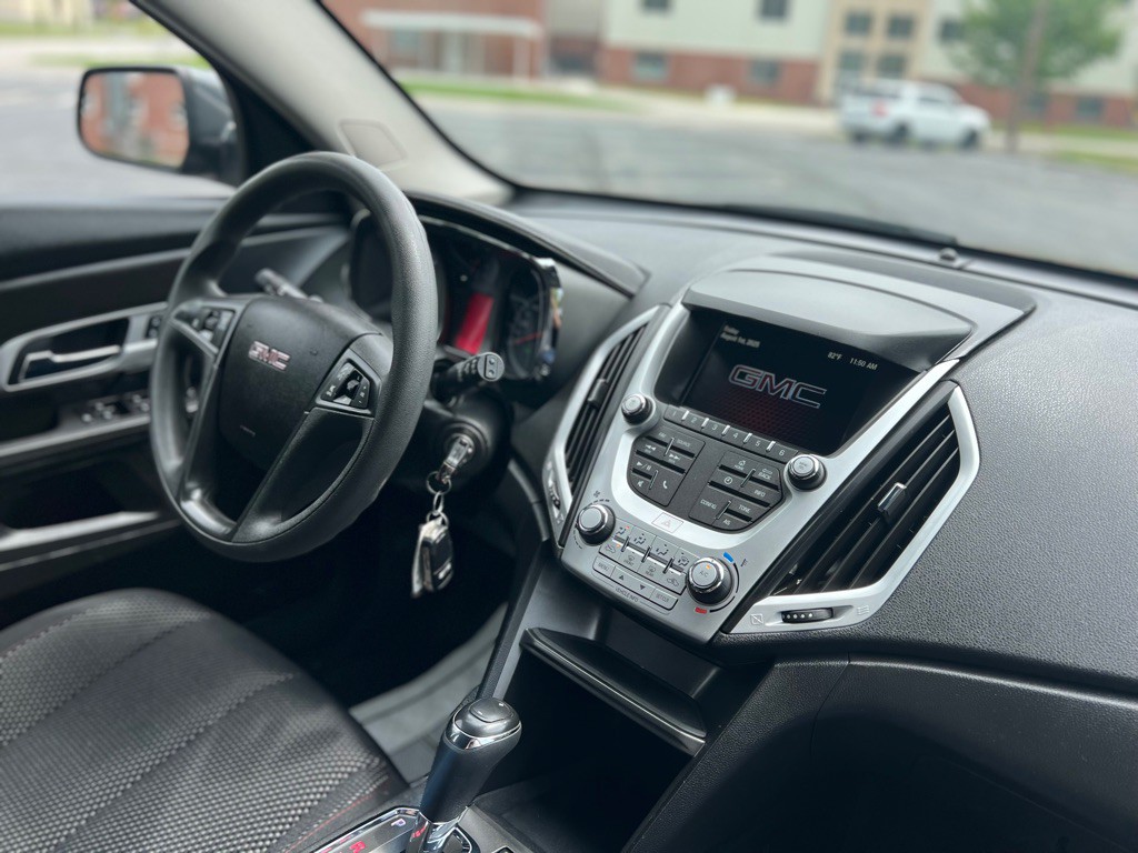 2017 GMC Terrain Image 28