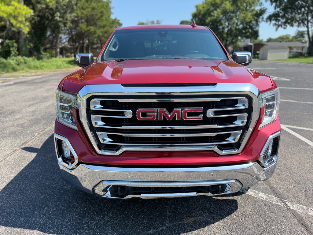 2020 GMC Sierra Image 2