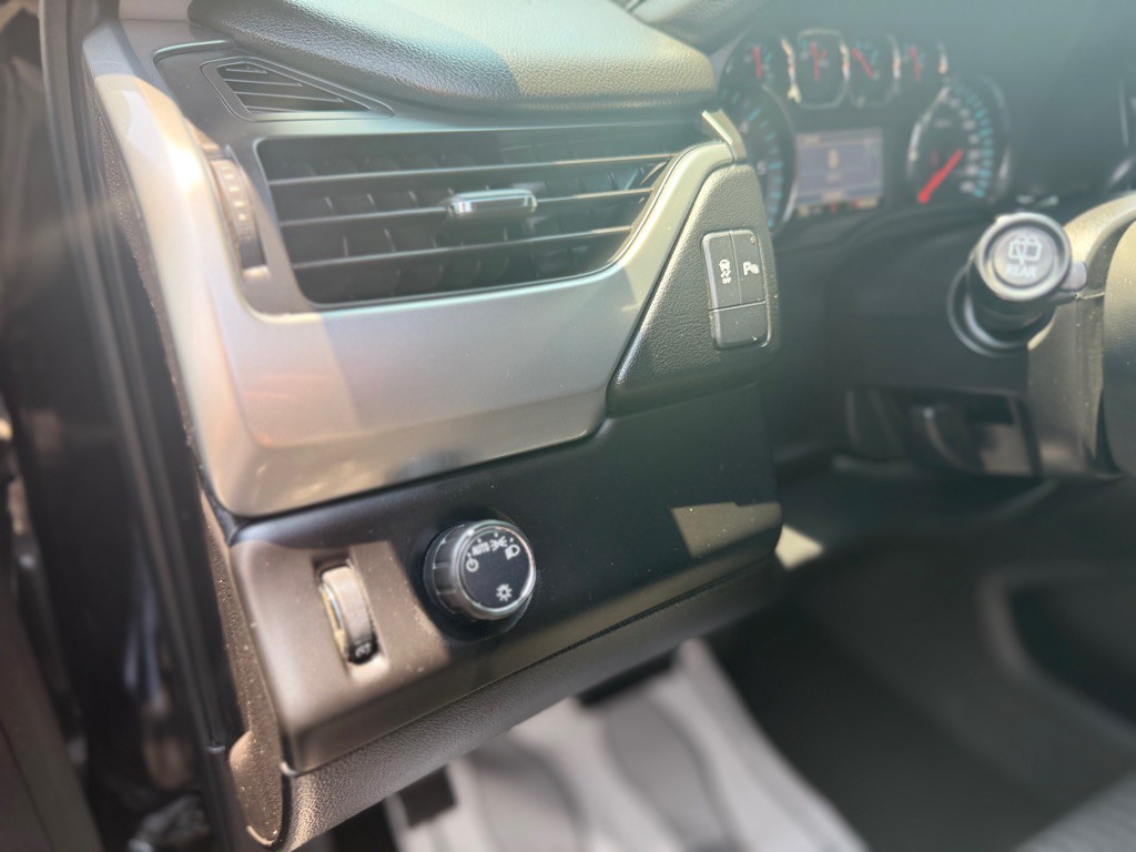 2015 Chevrolet Tahoe Image 19