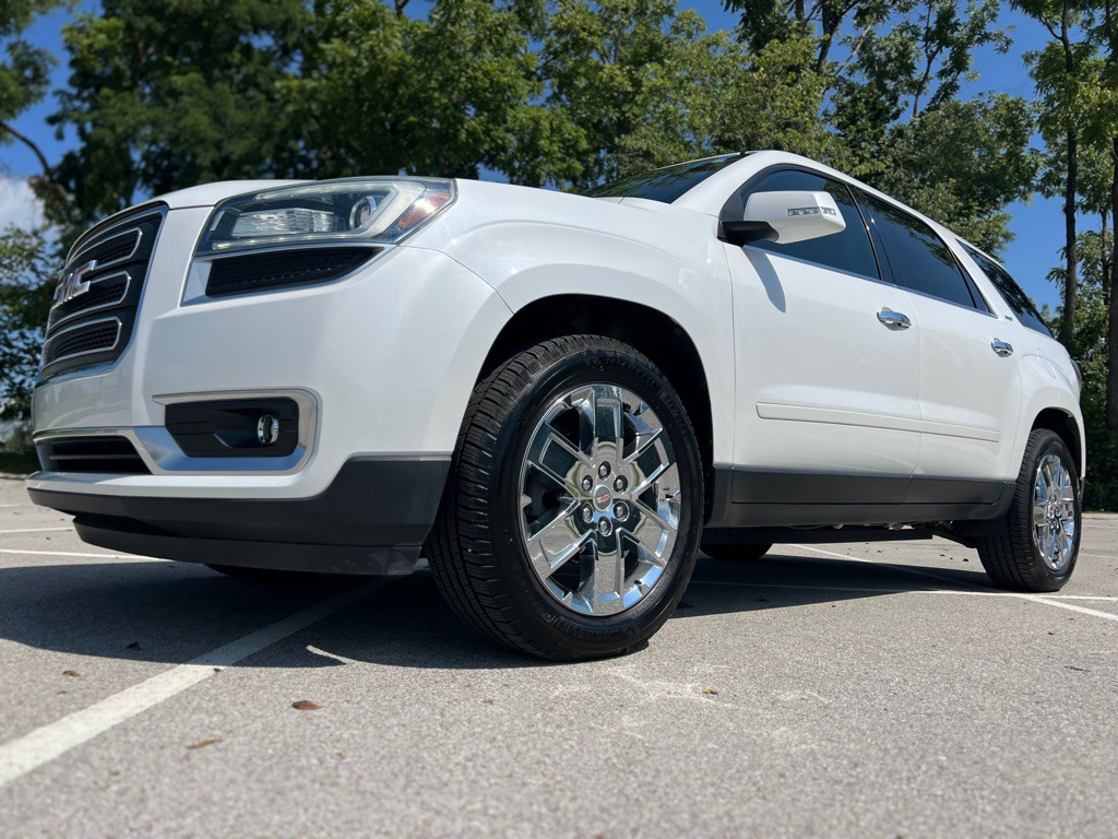 2017 GMC Acadia Image 1