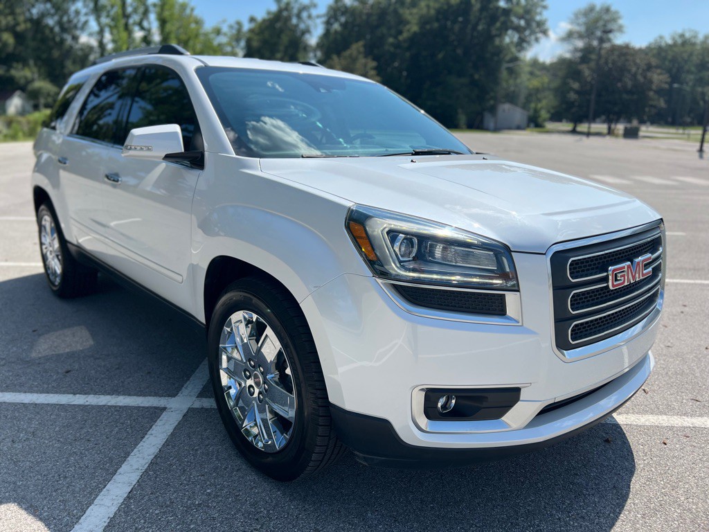 2017 GMC Acadia Image 3