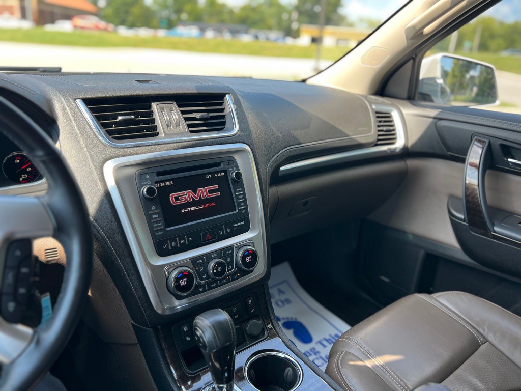 2017 GMC Acadia Image 19