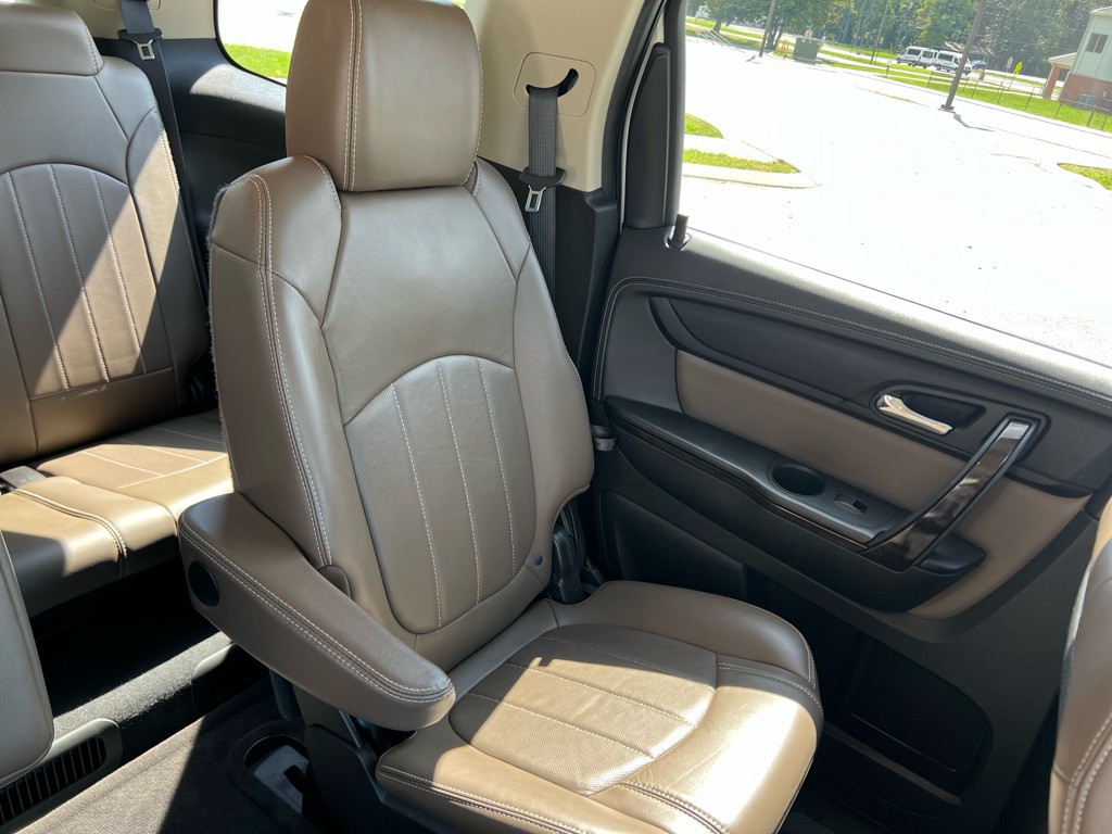2017 GMC Acadia Image 40