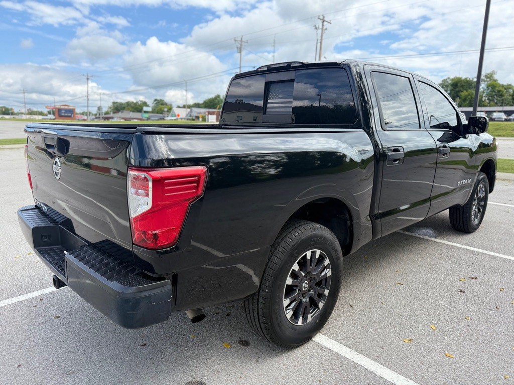 2018 Nissan Titan Image 5