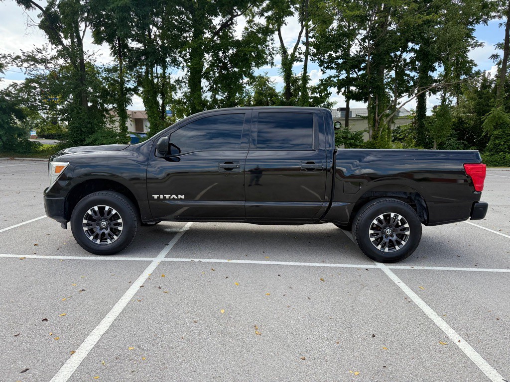 2018 Nissan Titan Image 9