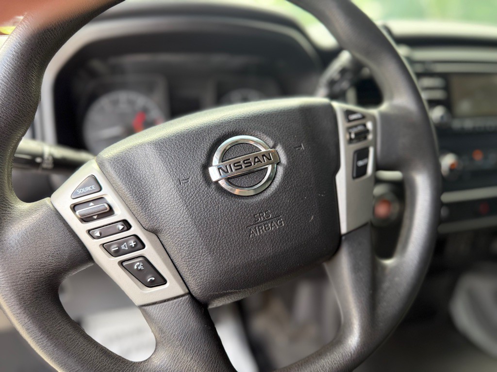 2018 Nissan Titan Image 19