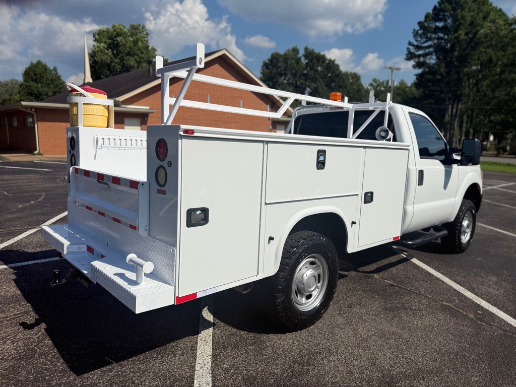 2015 Ford F-350 Image 7