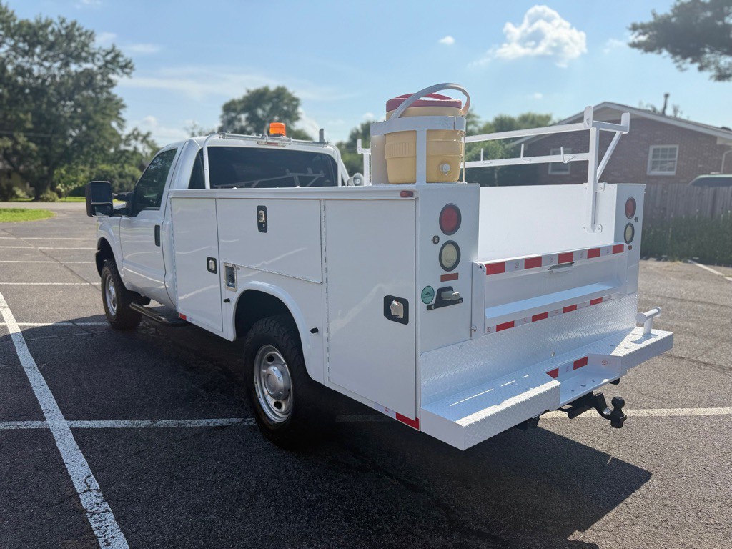 2015 Ford F-350 Image 10