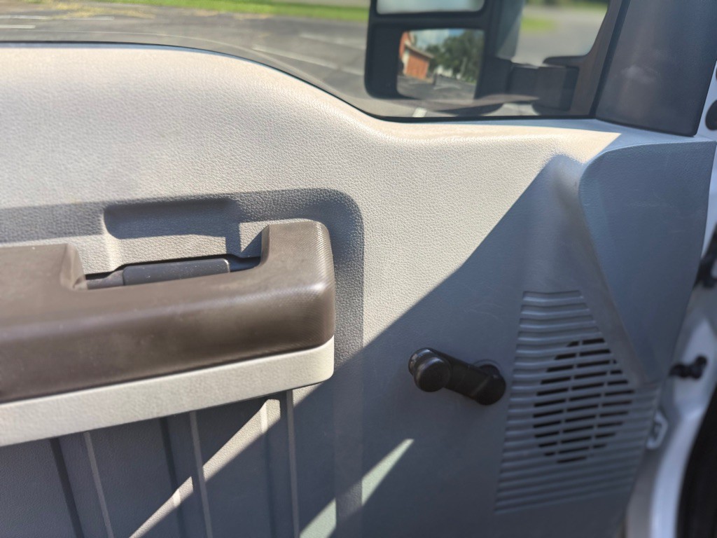 2015 Ford F-350 Image 16