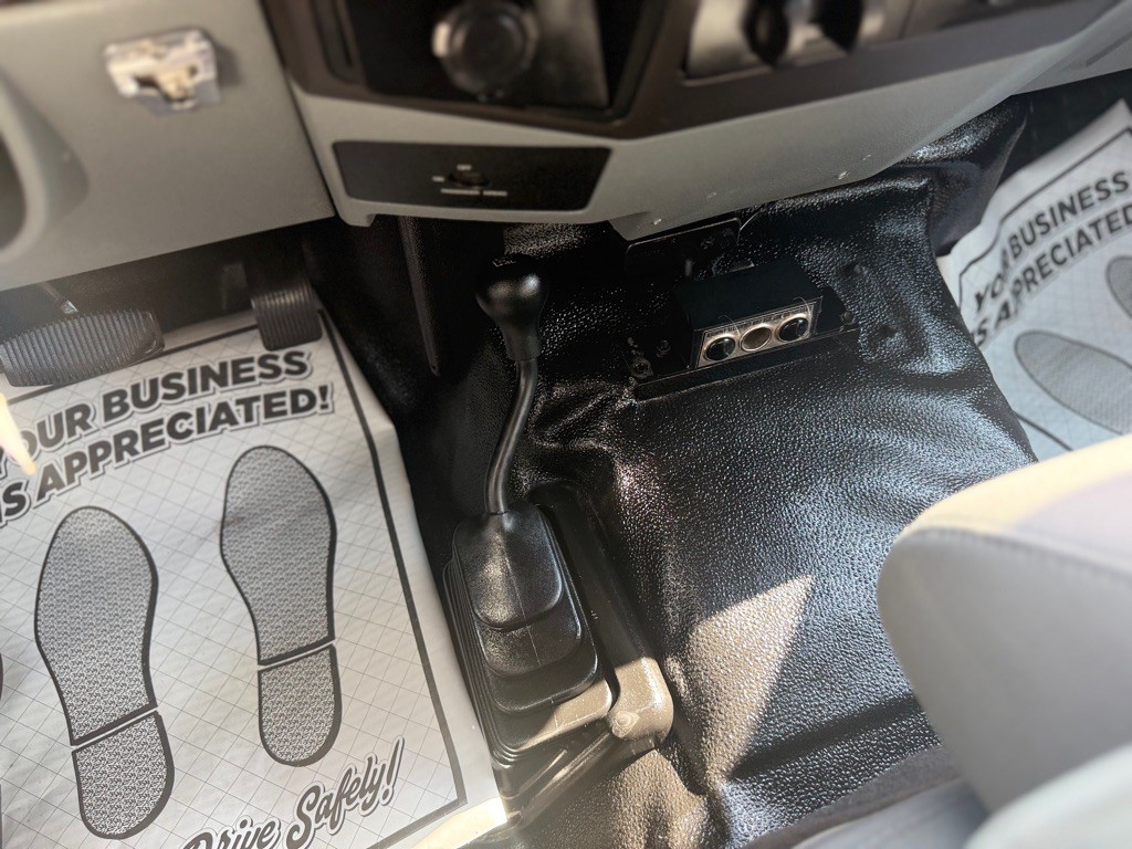 2015 Ford F-350 Image 21