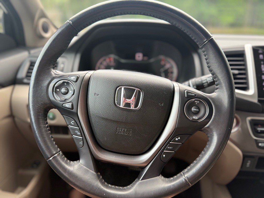 2017 Honda Pilot Image 17