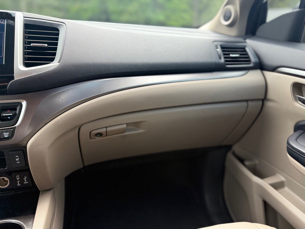 2017 Honda Pilot Image 19